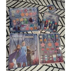 Ultimate Smackers Disney Frozen 2 Beauty Book Lip Gloss Makeup bundle